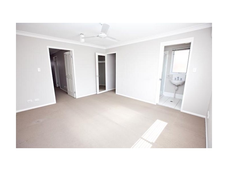 81 Curwen Tce, Chermside QLD 4032