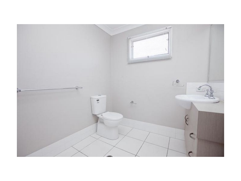 81 Curwen Tce, Chermside QLD 4032