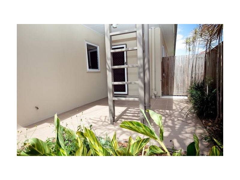 81 Curwen Tce, Chermside QLD 4032