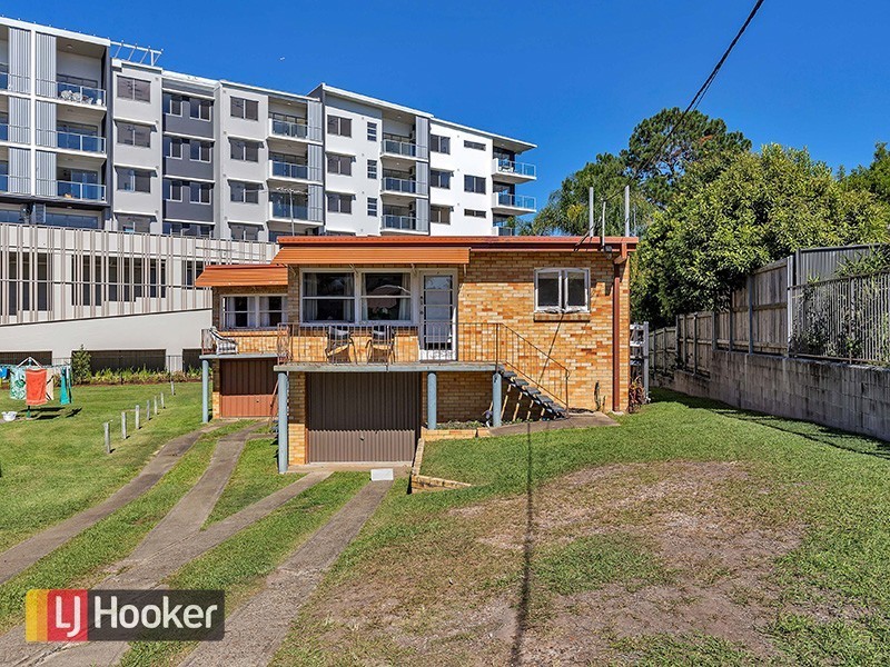 21 Bruce Street, Chermside QLD 4032