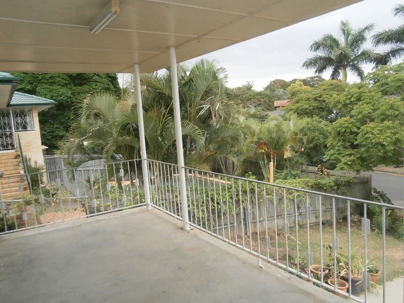 6 Hanbury Street, Chermside West QLD 4032