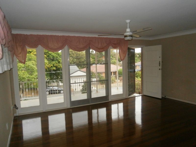 6 Hanbury Street, Chermside West QLD 4032