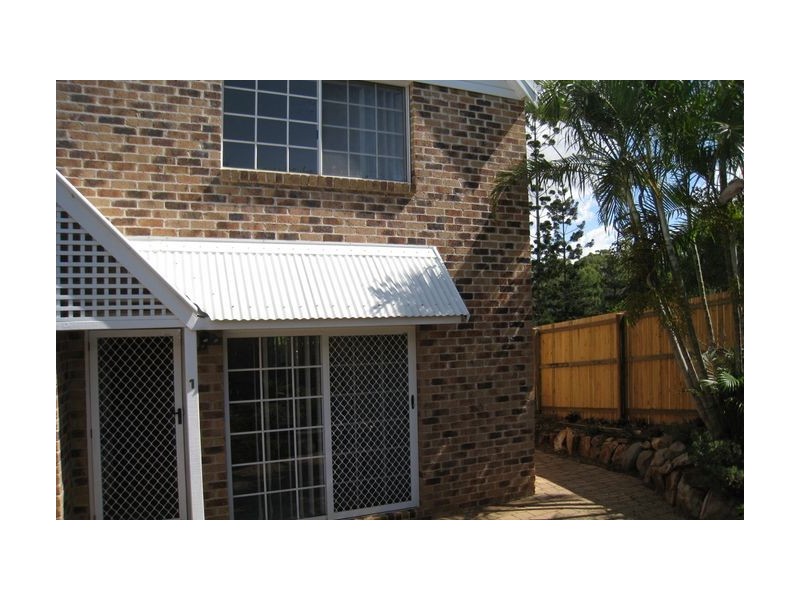 1/32 Rainey Street, Chermside QLD 4032