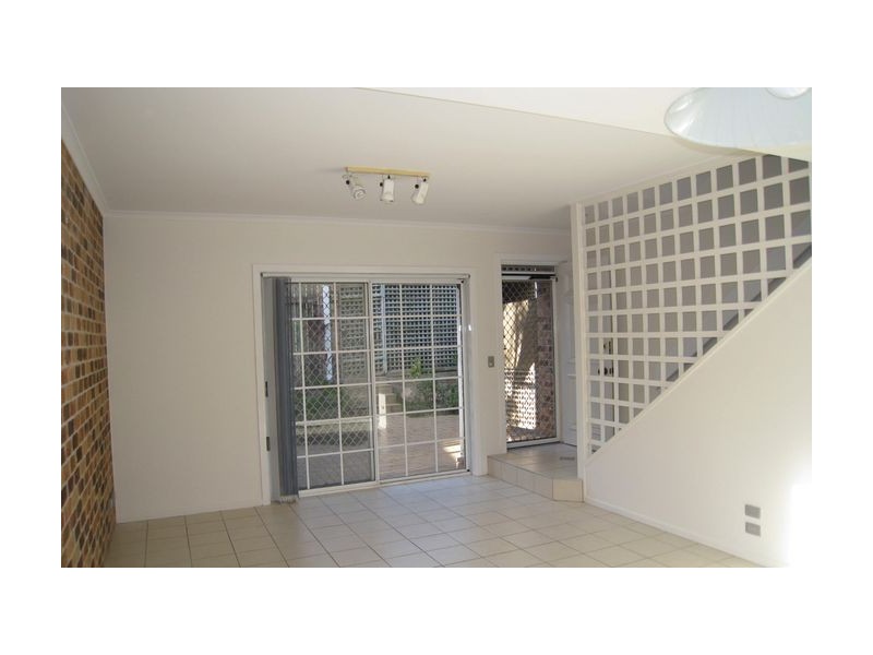 1/32 Rainey Street, Chermside QLD 4032