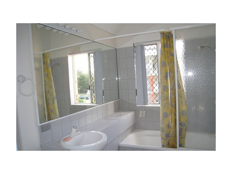 1/32 Rainey Street, Chermside QLD 4032