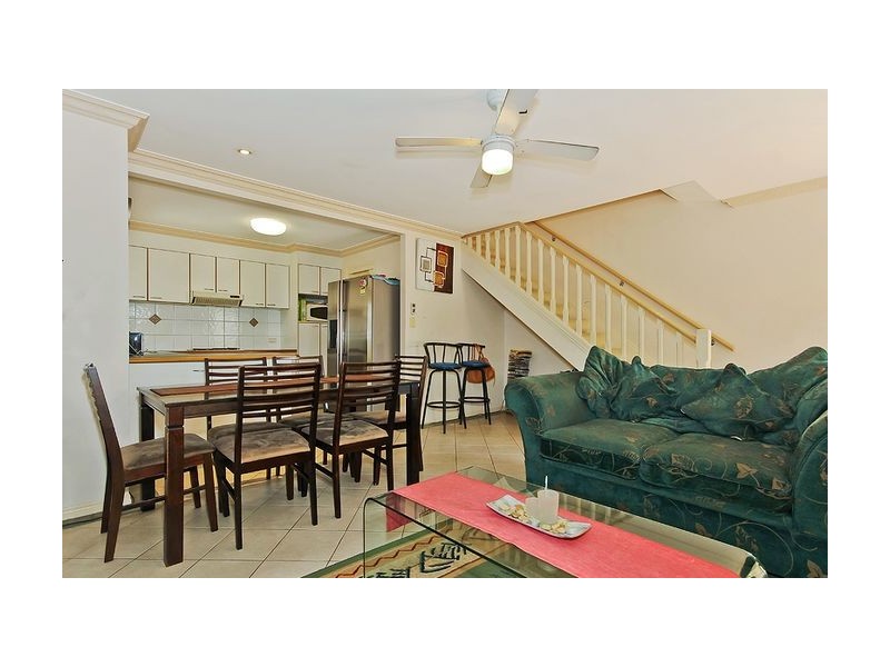 4/38 Farnell Street, Chermside QLD 4032