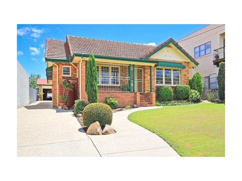 35 Bowd Parade, Wavell Heights QLD 4012