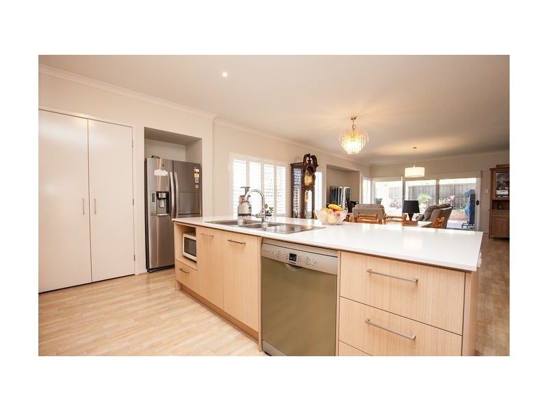22 Freeman Street, North Lakes QLD 4509