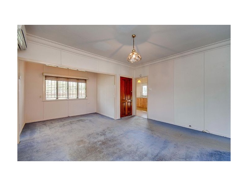 206 Lascelles Street, Brighton QLD 4017