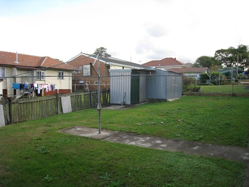 79 Curwen Terrace, Chermside QLD 4032