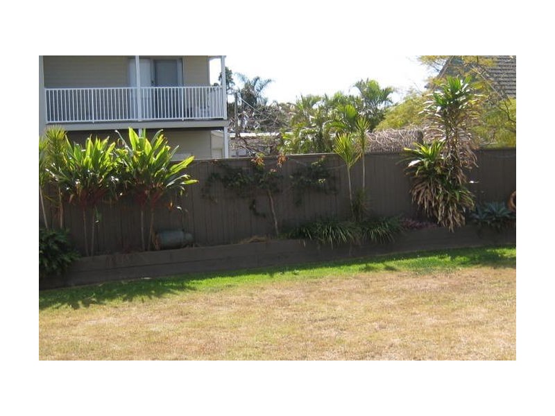 4 Cremorne Place, Brighton QLD 4017