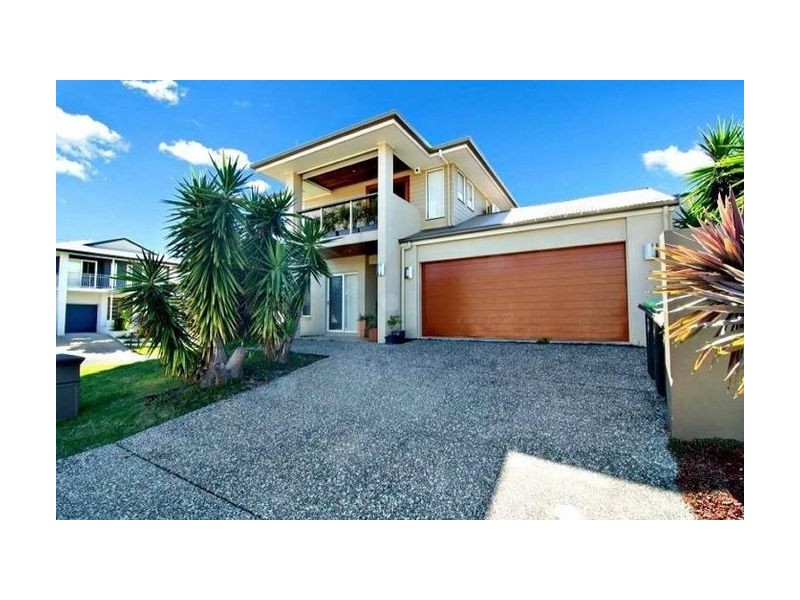 4 Cremorne Place, Brighton QLD 4017