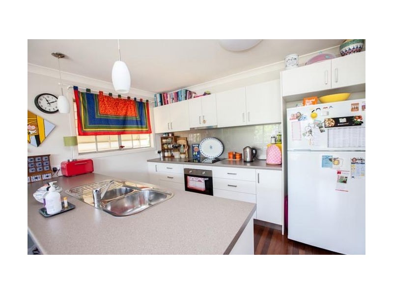 73 Connaught Street, Sandgate QLD 4017