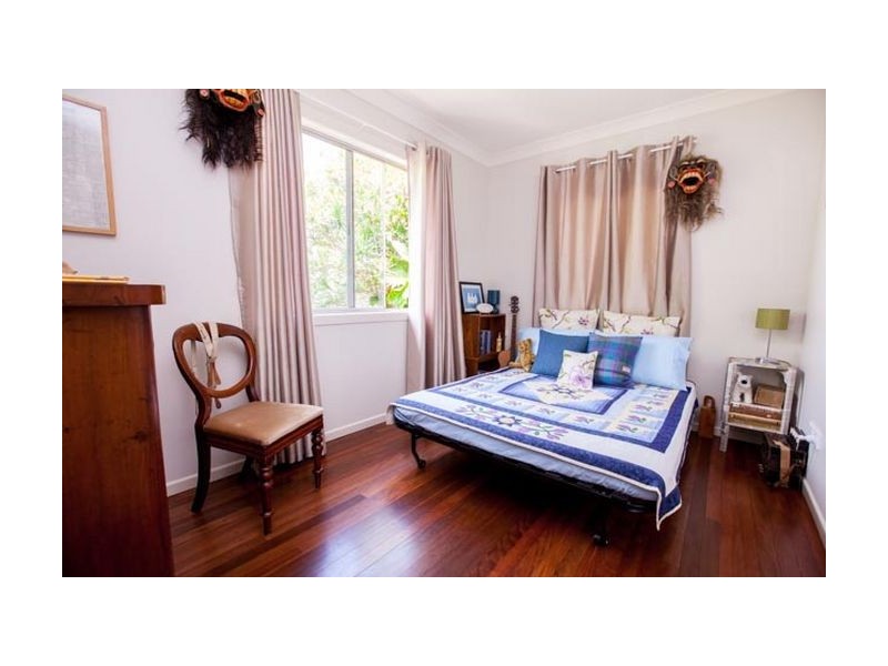 73 Connaught Street, Sandgate QLD 4017