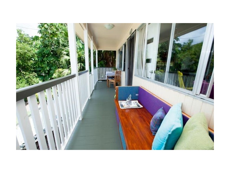 73 Connaught Street, Sandgate QLD 4017