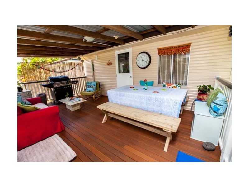 73 Connaught Street, Sandgate QLD 4017