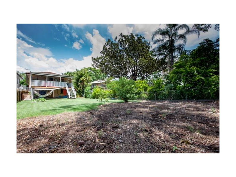 73 Connaught Street, Sandgate QLD 4017
