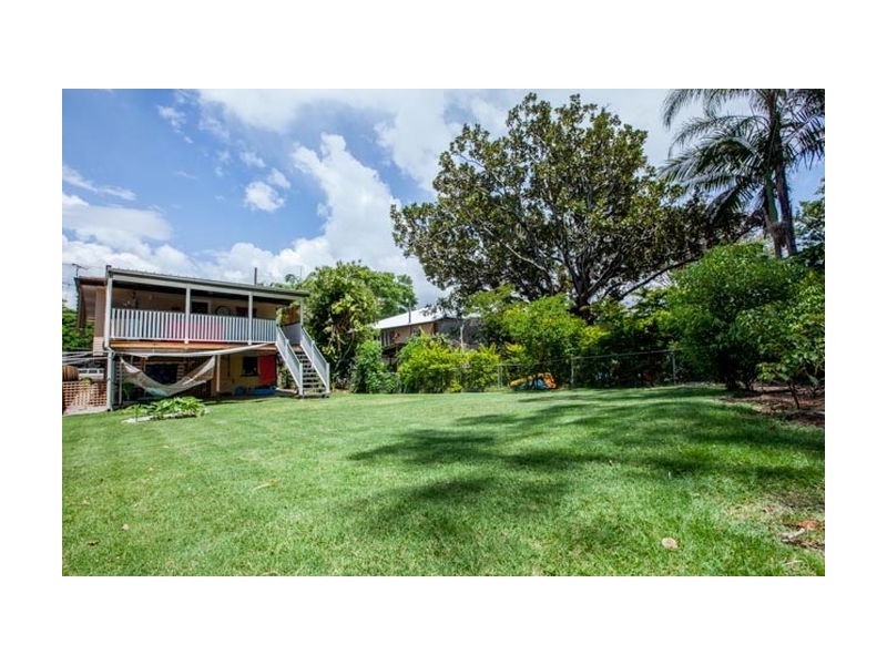 73 Connaught Street, Sandgate QLD 4017