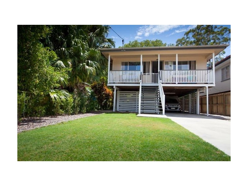 73 Connaught Street, Sandgate QLD 4017