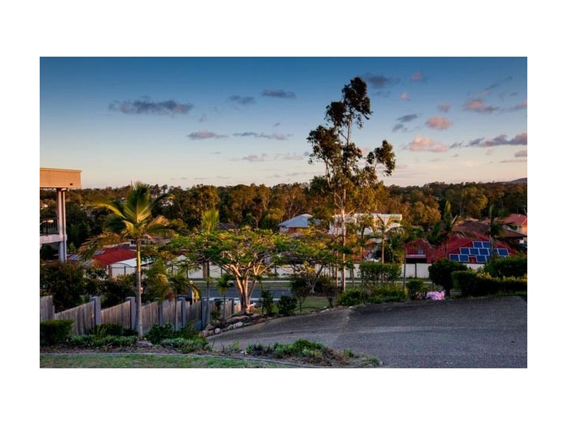 21 Saturn Crescent, Bridgeman Downs QLD 4035