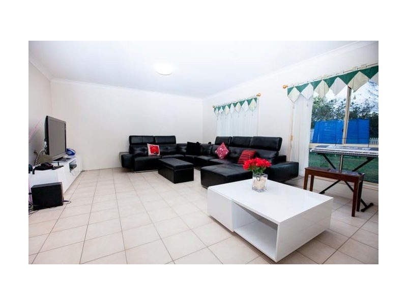 21 Saturn Crescent, Bridgeman Downs QLD 4035