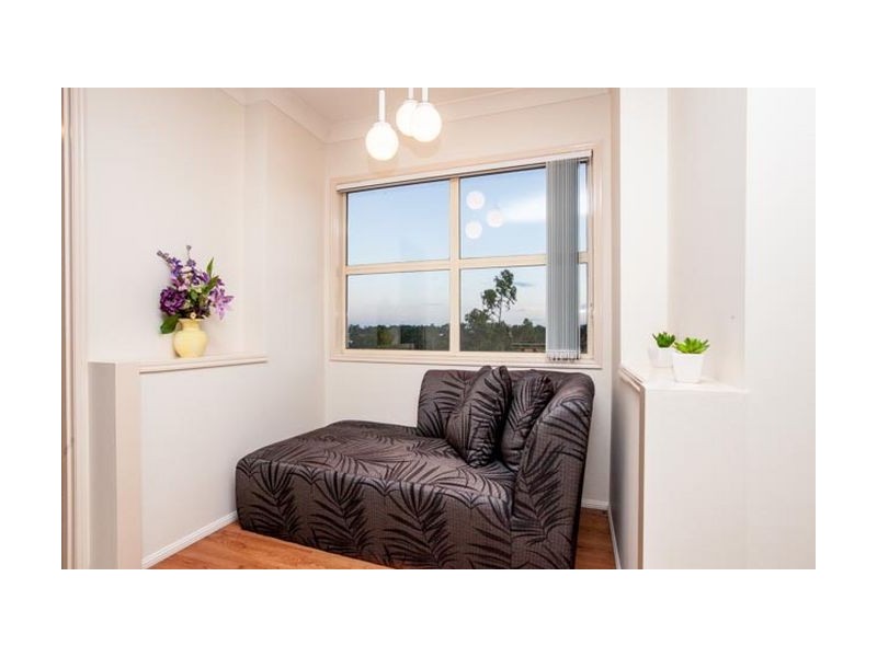 21 Saturn Crescent, Bridgeman Downs QLD 4035