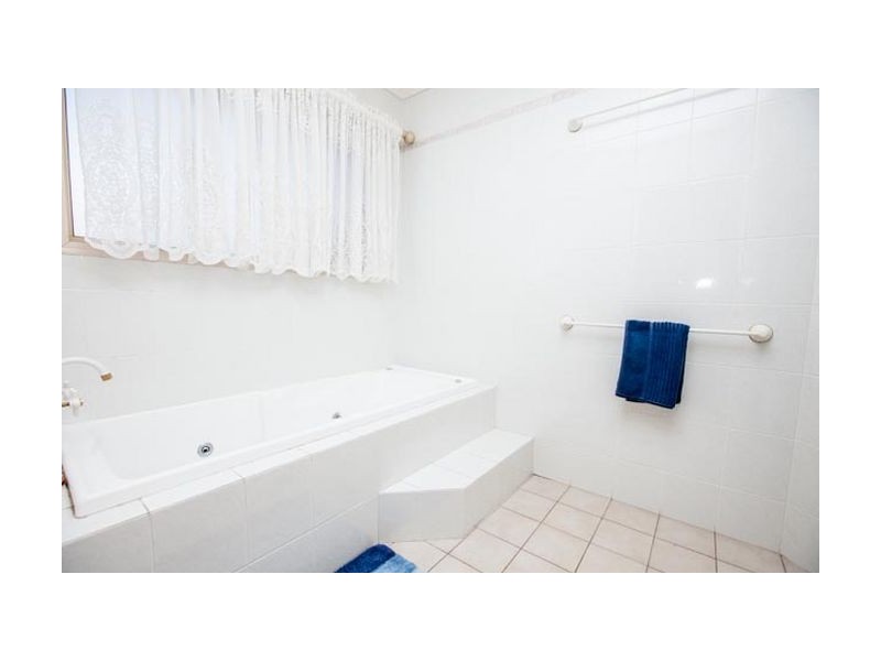 21 Saturn Crescent, Bridgeman Downs QLD 4035