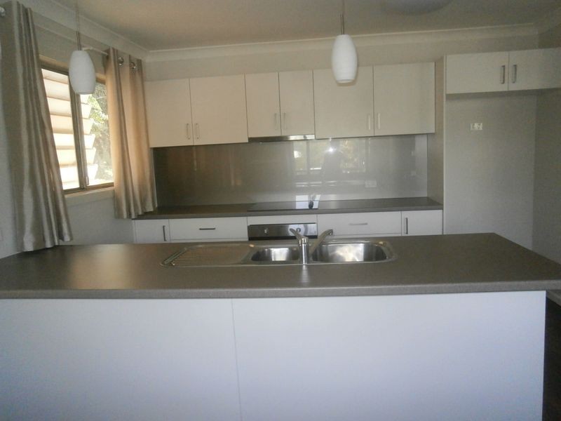 73 Connaught Street, Sandgate QLD 4017