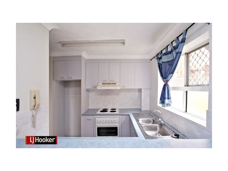 2/26 Hilltop Avenue, Chermside QLD 4032