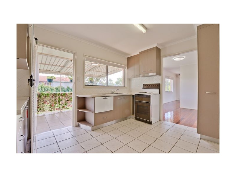 7 Pacific Street, Chermside West QLD 4032