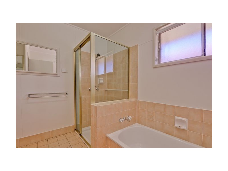 7 Pacific Street, Chermside West QLD 4032