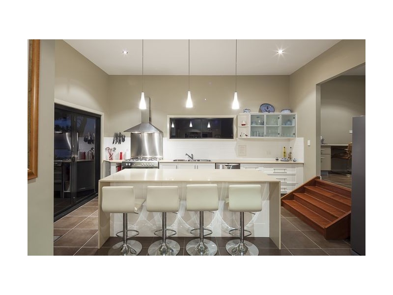 91 Coondooroopa Drive, Macleay Island QLD 4184