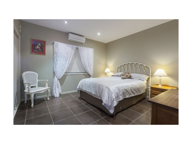 91 Coondooroopa Drive, Macleay Island QLD 4184