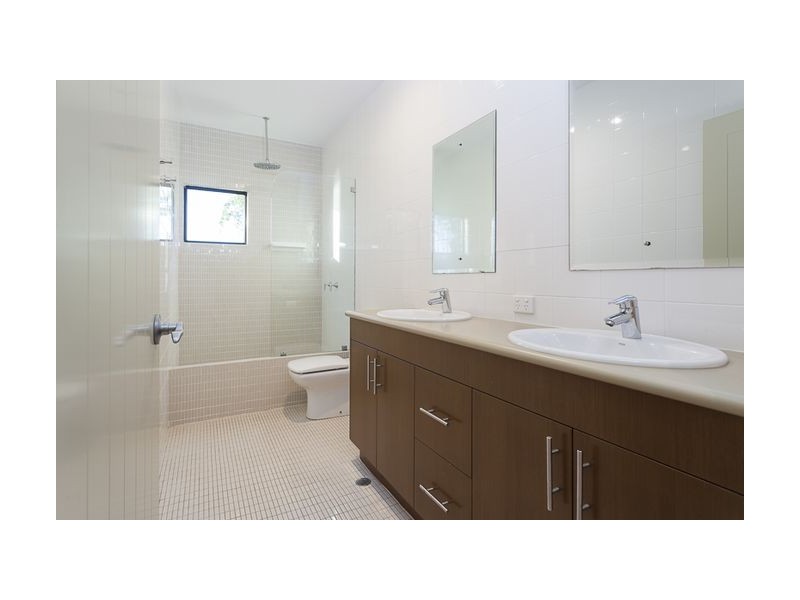 91 Coondooroopa Drive, Macleay Island QLD 4184