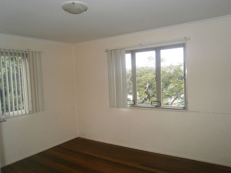 Upstairs/2 Milliner Street, Nudgee QLD 4014