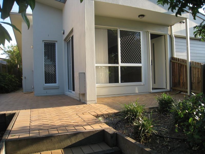 53 Curwen Terrace, Chermside QLD 4032