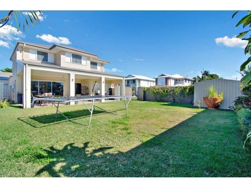 4 Cremorne Place, Brighton QLD 4017