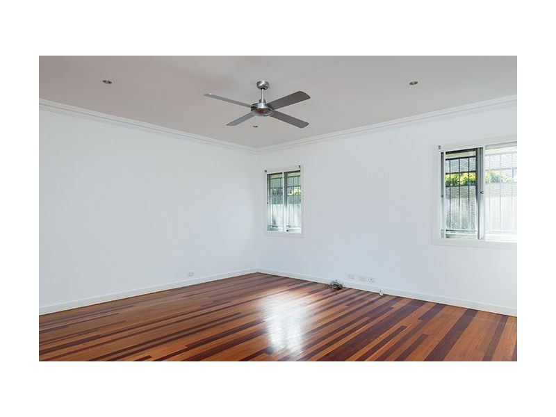 32 Zeehan Street, Wavell Heights QLD 4012