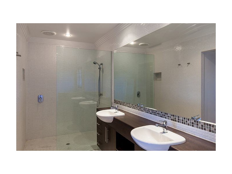 32 Zeehan Street, Wavell Heights QLD 4012