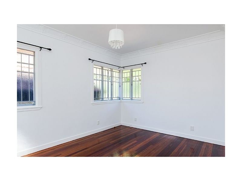 32 Zeehan Street, Wavell Heights QLD 4012