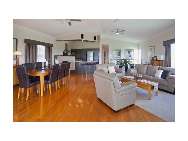 90 Ellison Rd, Geebung QLD 4034