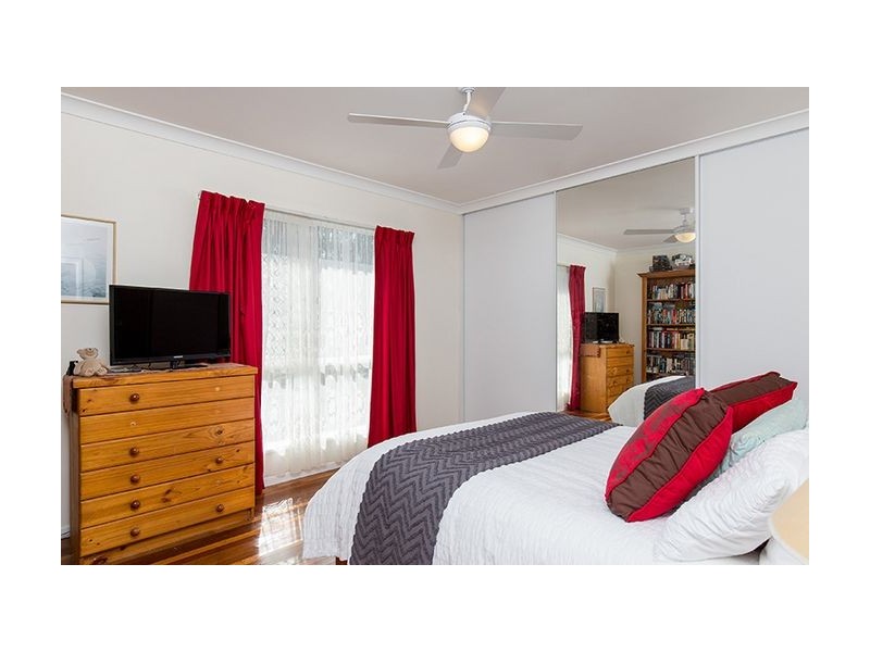 12 Lindale Street, Chermside West QLD 4032