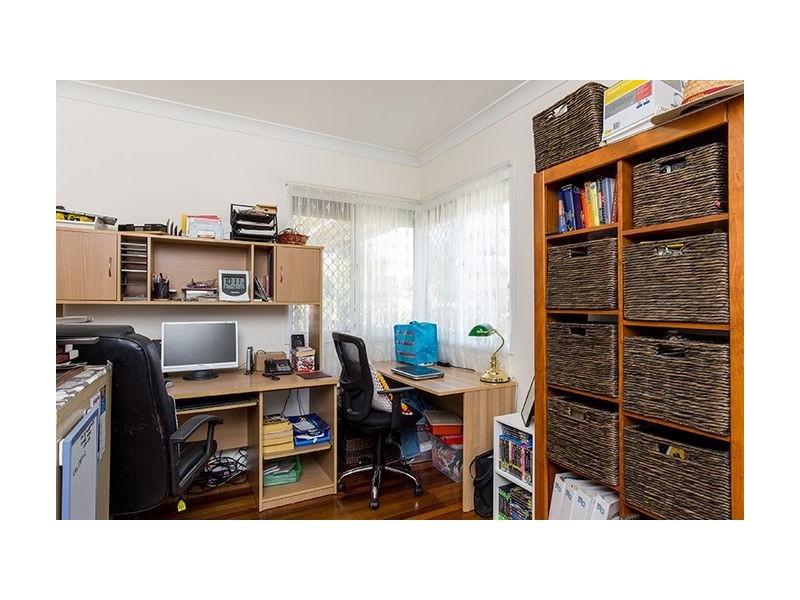 12 Lindale Street, Chermside West QLD 4032