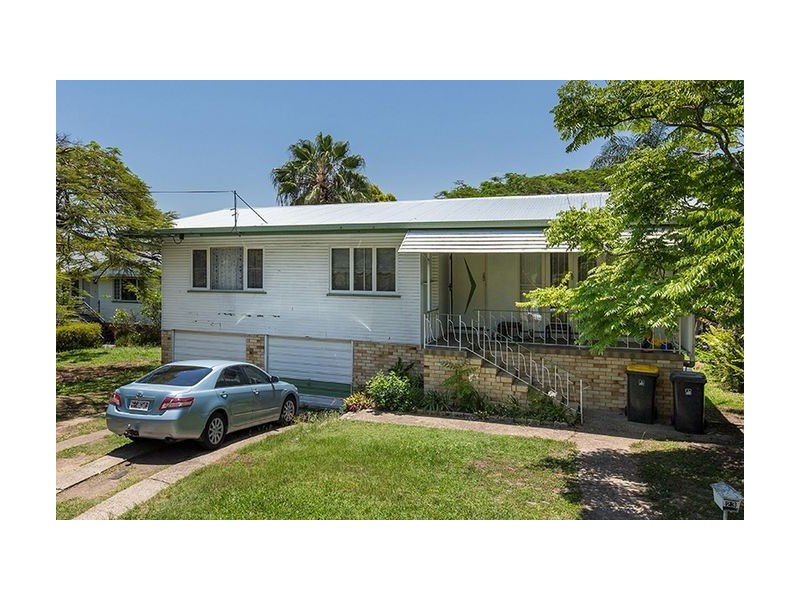 23 Chingford Street, Chermside West QLD 4032