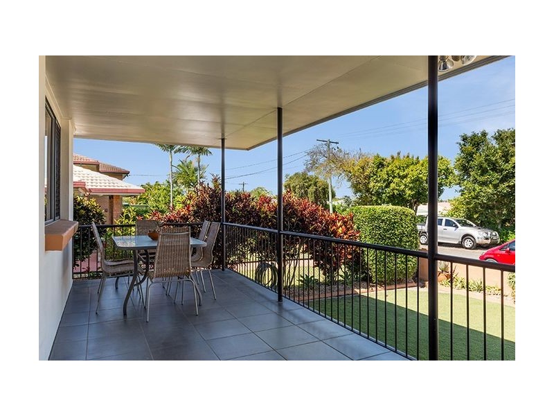1 Julia Street, Clontarf QLD 4019