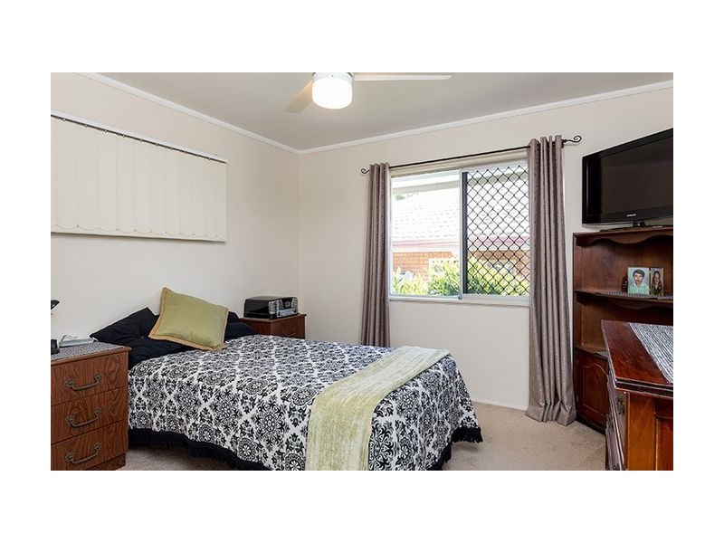 1 Julia Street, Clontarf QLD 4019