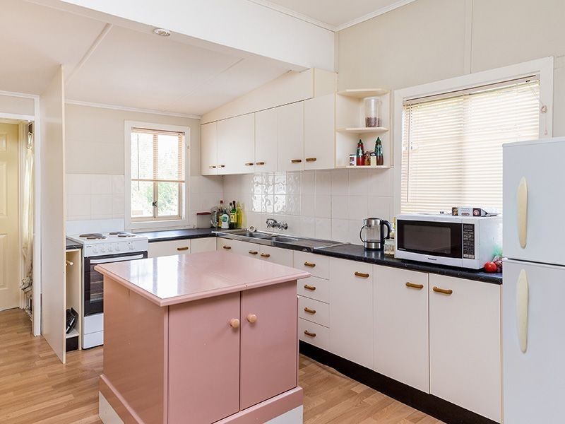 87 Blackwood Road, Deagon QLD 4017