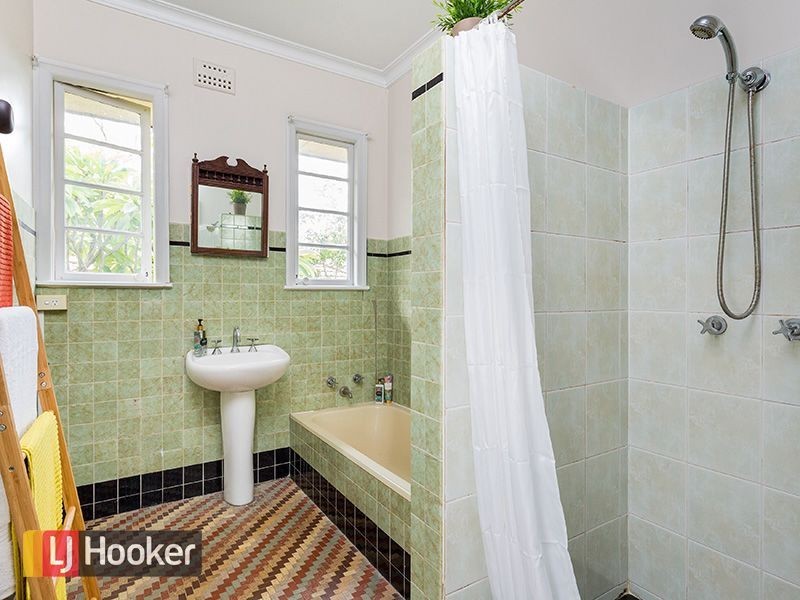 126 Hamilton Road, Wavell Heights QLD 4012