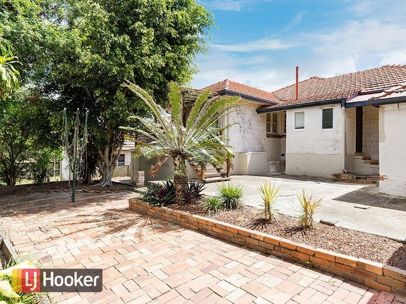 126 Hamilton Road, Wavell Heights QLD 4012