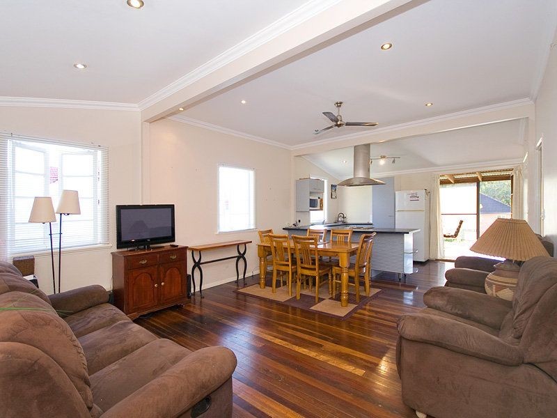 23 Wighton Street, Sandgate QLD 4017